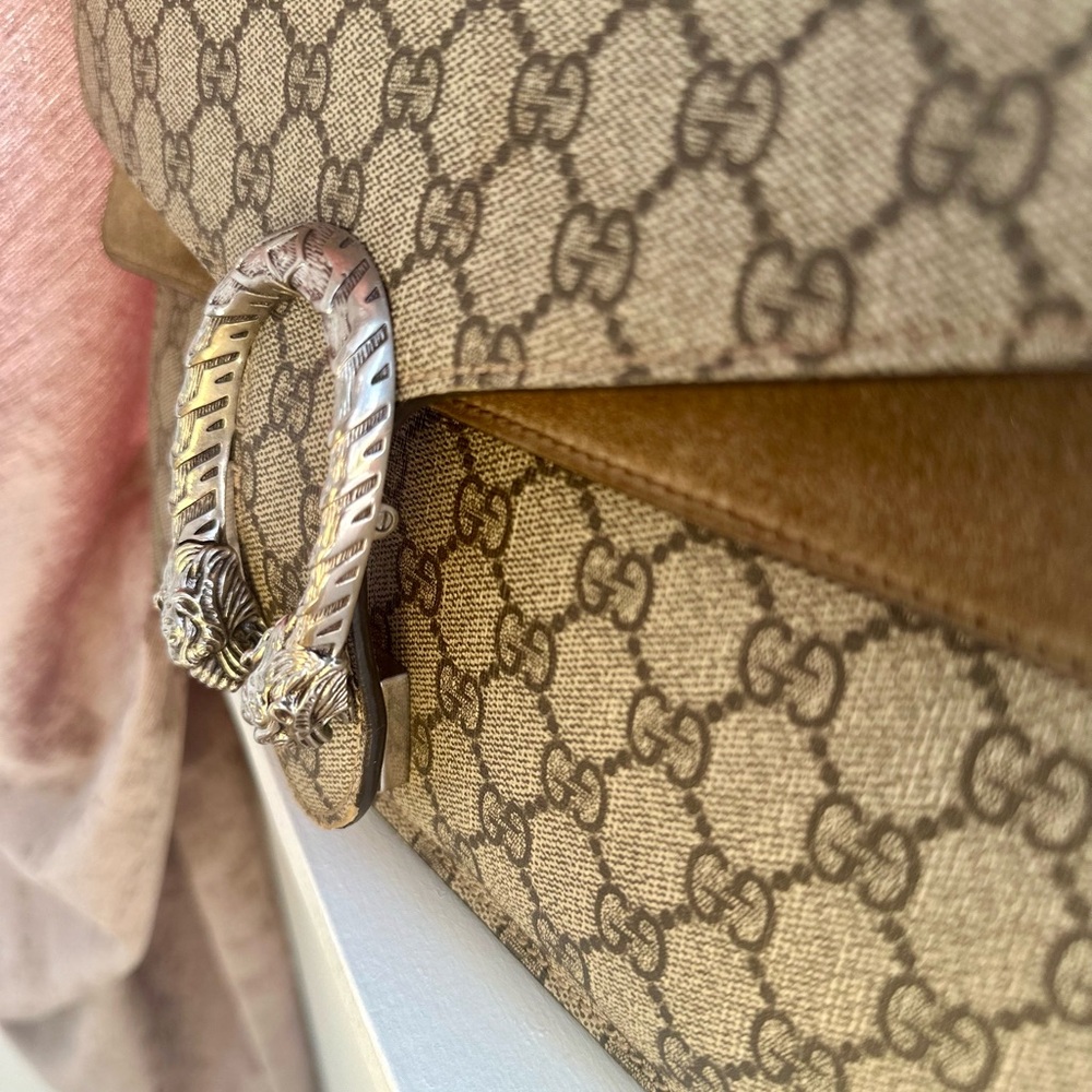 Monogram original Gucci Dionysus shoulder bag.